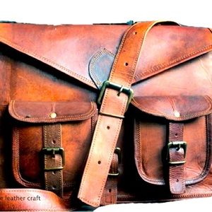 FineGoods Leather Messenger Bag